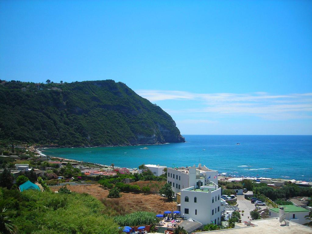 Villa Loreta Forio di Ischia Rum bild